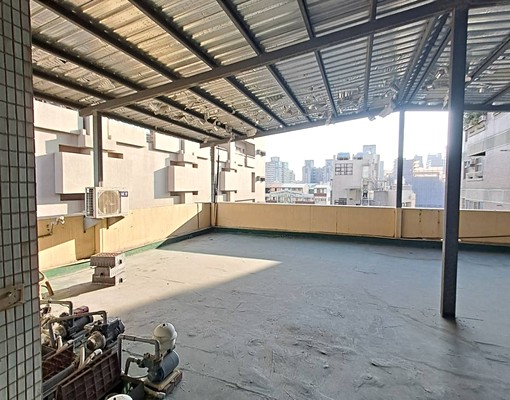 南區國光路兔兔窩簡餐頂樓公寓~三面大陽台 - Image 11