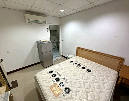 台北101⭐免爬高/走道窗/傢俱齊全/格局方正/生活機能佳 - Image 2