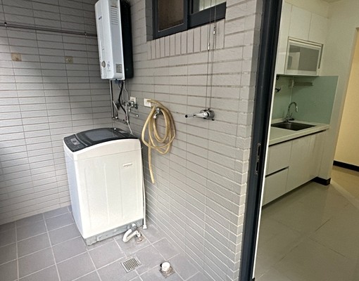 家立置業***全新三房車 - Image 9