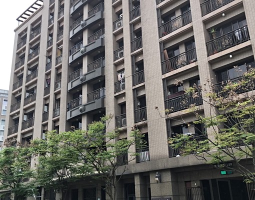 近內湖三總,優質電梯社區套房,飯店式管理適合醫生空姐 - Image 1