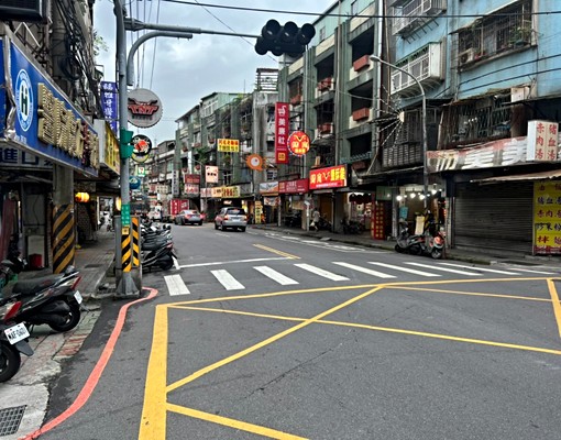 興南路二段車位(租) - Image 6
