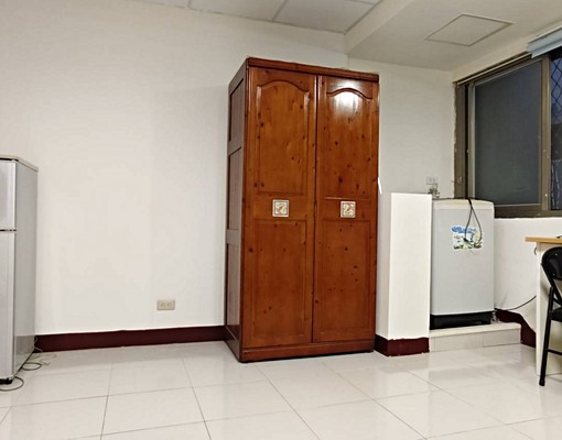 單純安靜,北醫大學宿舍隔壁,醫大學網球場旁邊,近小巴交通便 - Image 7