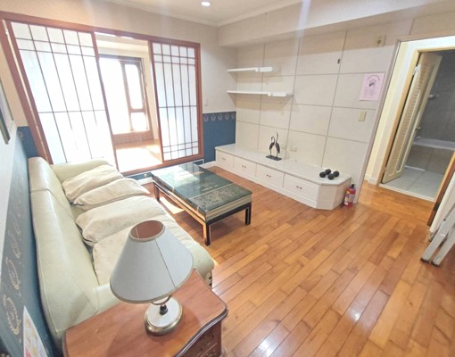 中友百貨❤️4房2衛1廚✅採光💙電梯住宅 - Image 1