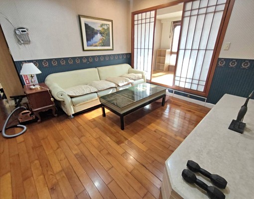 中友百貨❤️4房2衛1廚✅採光💙電梯住宅 - Image 2
