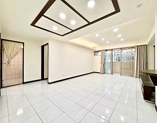 三峽市區邊間前後陽台大三房-山河戀房屋 - Image 2