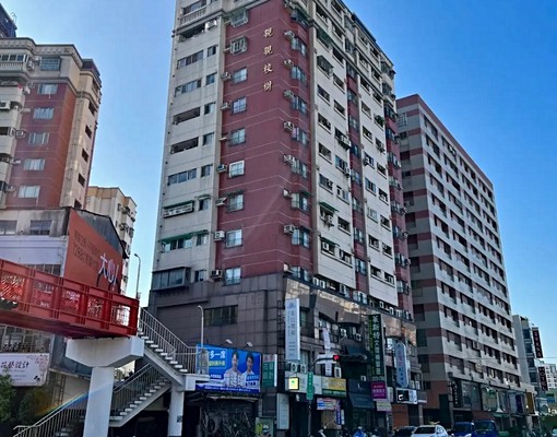 大勇國小崇倫國中旁/重新整修大四房/可貓可租補/空屋 - Image 13