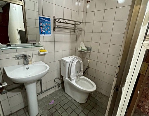 旱溪夜市東英公園旁/巷內透天雙店面百坪/可倉庫工作室營登停車 - Image 12