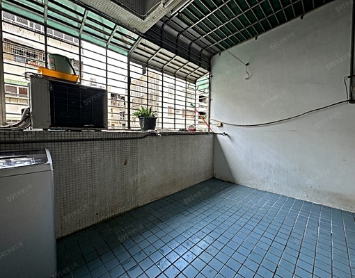 老井燒肉向上市場旁/公寓爬梯2樓三房/可租補可入戶/一層二戶 - Image 14
