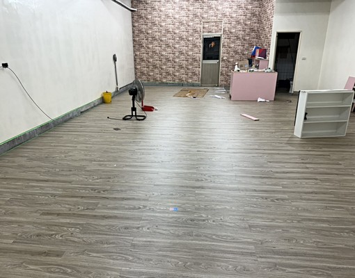 新豐街店面,開放空間門口方便停車 - Image 1