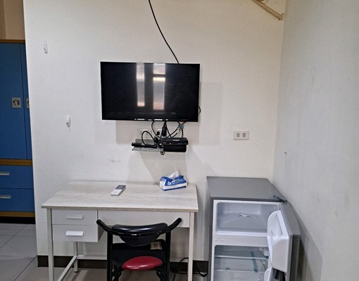 獨門戶電梯套房6仟新冷氣冰箱含網路第四台水 - Image 4