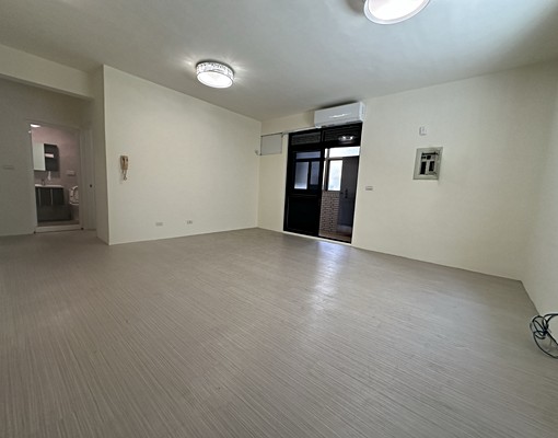 五福國中學區房可入籍租補全新屋況公寓二樓 - Image 3