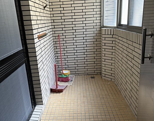 五福國中學區房可入籍租補全新屋況公寓二樓 - Image 10
