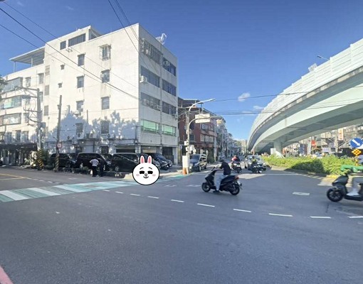 板橋~一個車位價買建地，三角窗雙面臨路