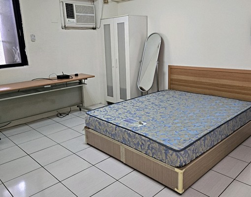頂樓一房一室大空間,3捷運站,交通方便 - Image 3