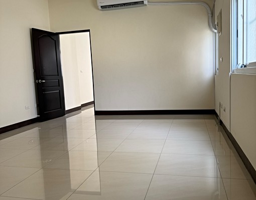 小港捷運站出口/騎樓式透天/工作室、公司據點/翔昀雅舍代管 - Image 5