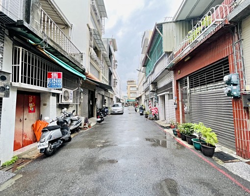 莒光市場活巷透天 - Image 1