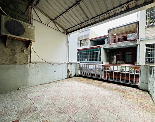 莒光市場活巷透天 - Image 4