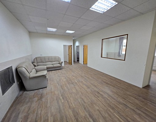 東光國中公寓4樓3房可附4台冷氣 - Image 1