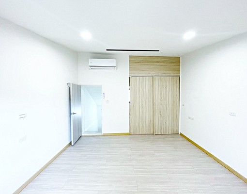 ★全新整理★室內車位★整棟★露臺★超美 - Image 15