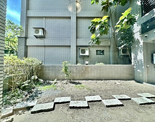 挑高3米4_含管理費_大陽台室內空間大_有車位 - Image 5