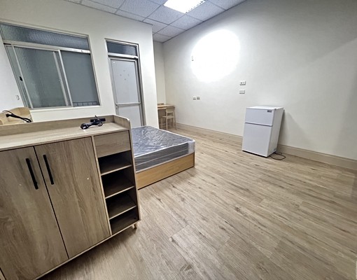錦田3-2建國商圈採光獨洗大套房近火車站📞愛窩 - Image 2