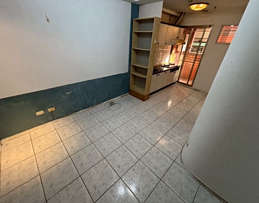 捷運景安站5分【電梯1房1廳】大面採光★警衛管理★垃圾代收 - Image 2