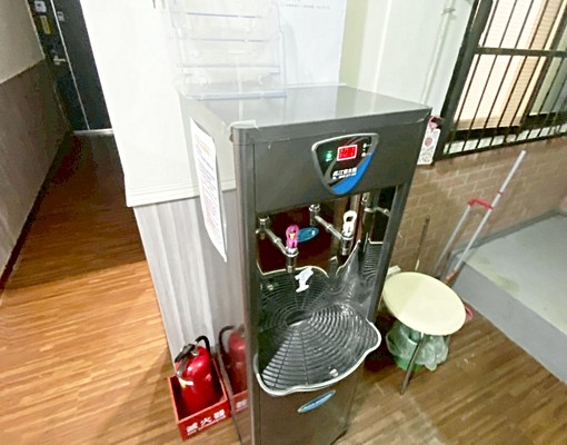 南機場夜市◆採光套房◆可租補曬衣陽台★飲水機 - Image 5