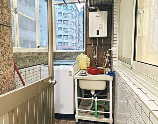 精誠公益商圈機能控首選💝全新裝潢爆棚秒殺絕美大間3+1房車 - Image 2