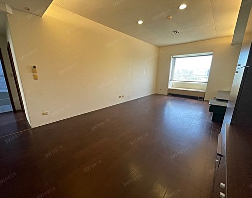 誠品480惠來公園旁/精美裝潢大四房平車/可租補可入戶 - Image 1