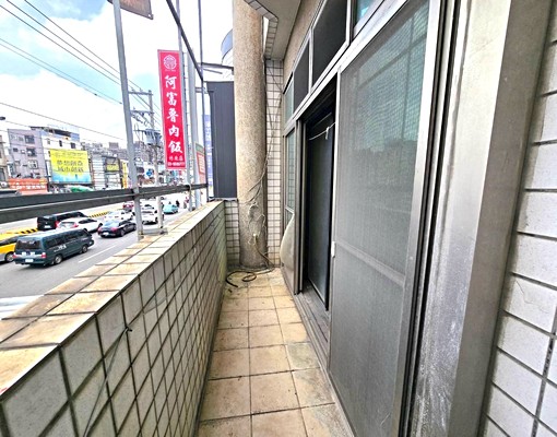 中華路.近家樂福.大面寬臨路住店 - Image 4