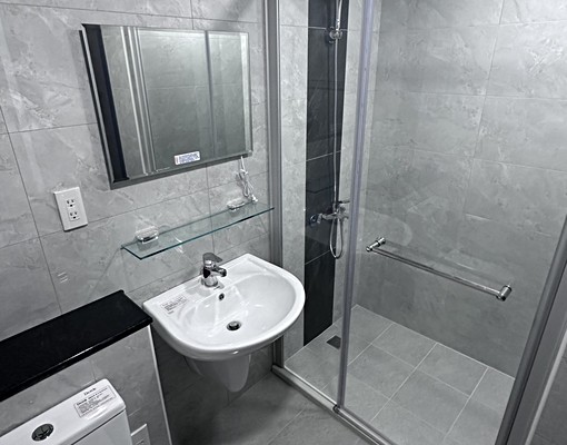 租金含管歡迎學生合租高大特區全新未住三房平車+固定機車位 - Image 3