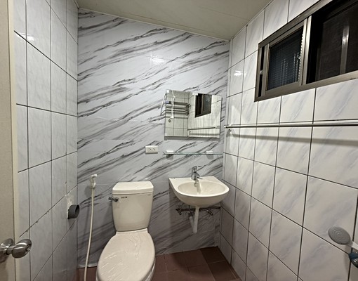 中興路一樓.可住可辨.新裝潢.kelly汐止賞屋 - Image 8