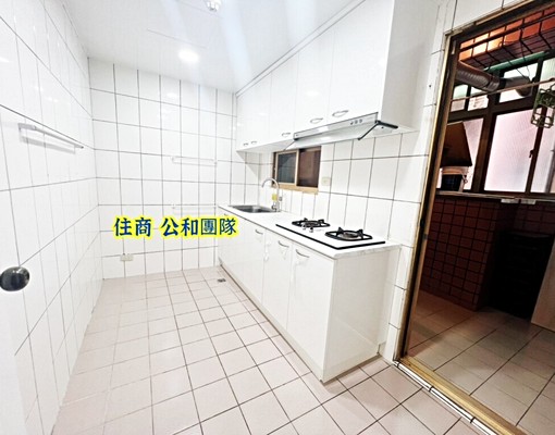 超級強案~景安捷運電梯3房~超大客廳找竣羽快速成交~ - Image 9