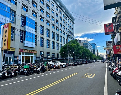 台元科技園區旁~典雅三房 - Image 1