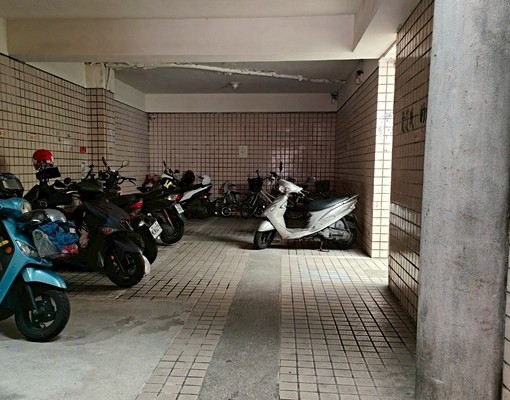 化仁國中旁一房一廳~有電梯 - Image 4