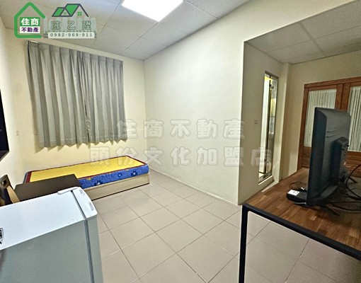 頭份熱區🔥信東路6坪小套房🏡 - Image 1