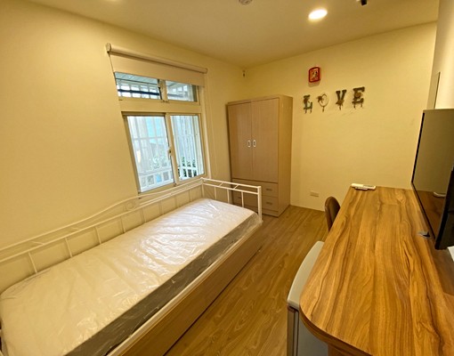 近中和捷運站.小資族套房.貓咪友善.獨洗.生活機能佳 - Image 3