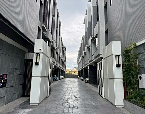 C大晟社宅免仲費全新清水模風格可寵透天三房好停車近74草湖 - Image 11