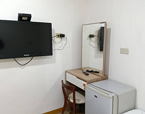 免仲費文化南路4樓402套電梯套8坪7仟8 - Image 7