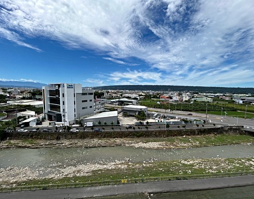 整層住家高樓層採光好視野佳三房平車近中投近國三 - Image 1