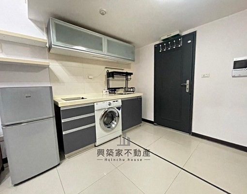 走路至高鐵。經典樓中樓2房。附小陽台 - Image 2