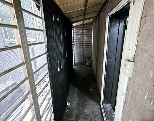 忠孝敦化7號出口步行2分鐘二樓邊間採光住家辦公大空間 - Image 8