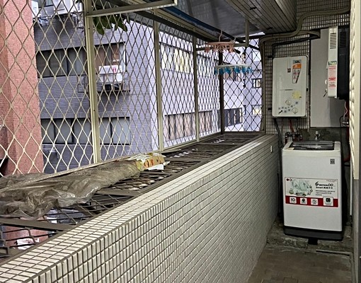 南京三民/小巨蛋,電梯女性套房,共用洗曬陽台,瓦斯 - Image 5