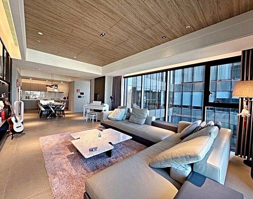 專營豪宅🔥磐鈺雲華⚡️高樓精裝3房雙平車✅稀有釋出 - Image 1