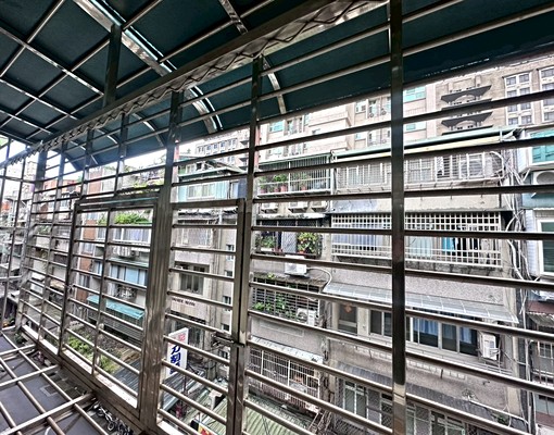獨立洗衣.外推窗曬衣.南京復興.租金含網路.第四台.水 - Image 8