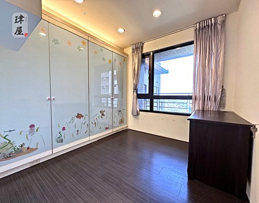 台灣大道🌷大兩房兩衛浴/平車/西屯逢甲 - Image 4