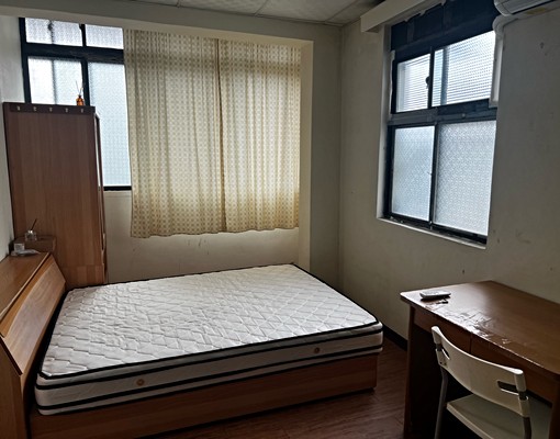 小東街女生雅房出租 - Image 4
