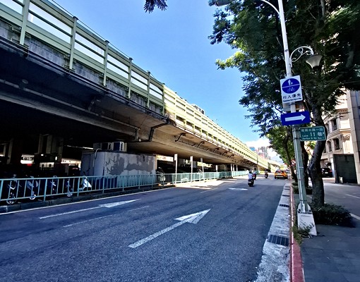 建國八德路口,坡道平面車位出租,夠高夠平夠安全 - Image 3