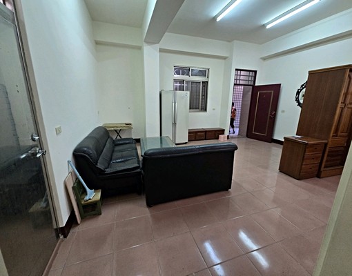 西屯永安國小超大套房家具電全（出租） - Image 5