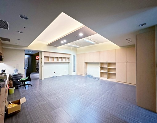 縣政特區-文化中心三角窗大店面 - 591租屋網 - Image 3